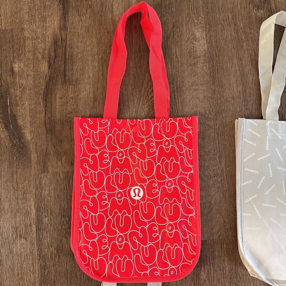 lululemon Shopper Tote Gift Bags - Bundle of 4 - Picture 5 of 10